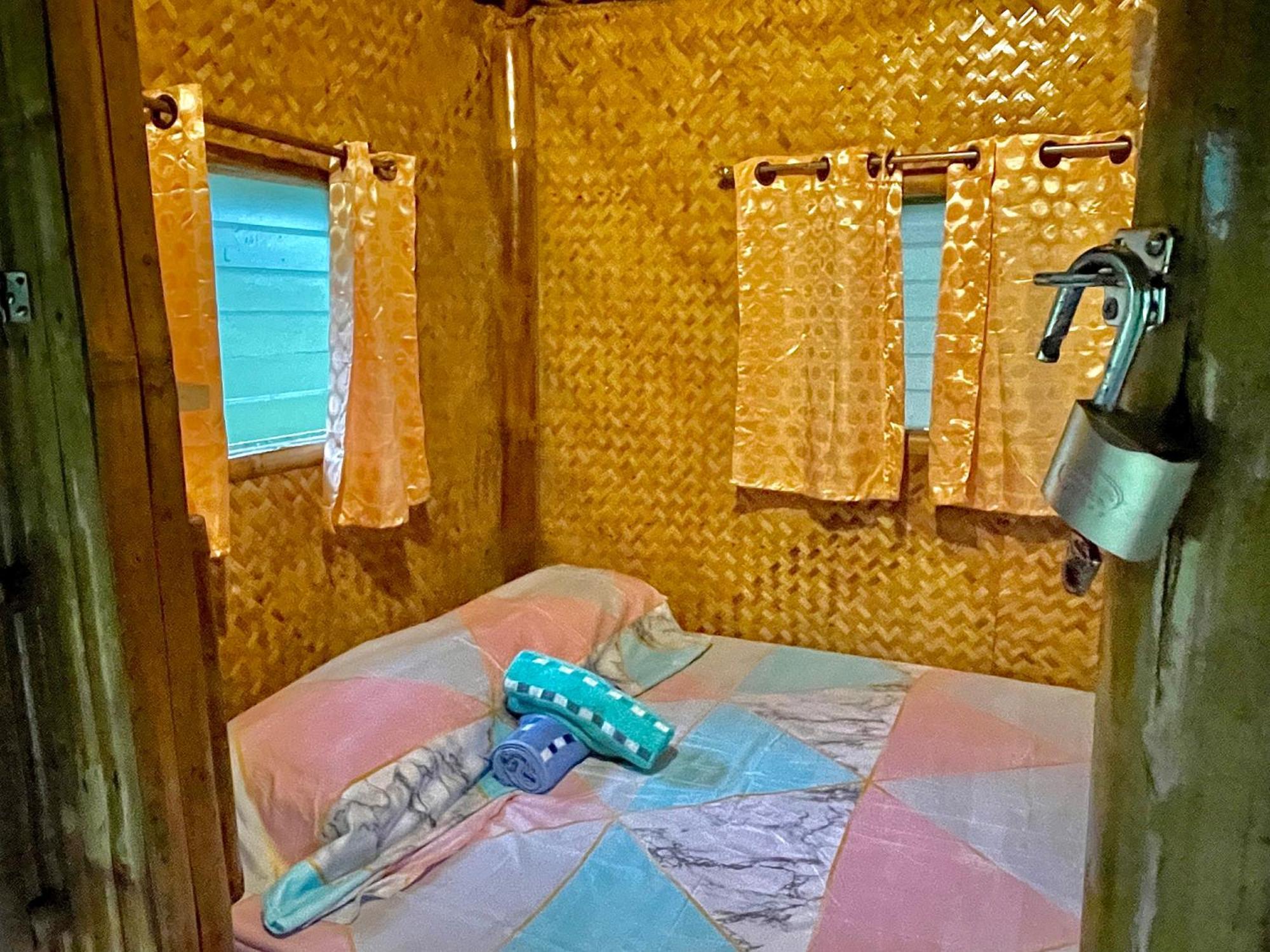 Blue Moon Guesthouse Пуэрто-Принцеса Экстерьер фото